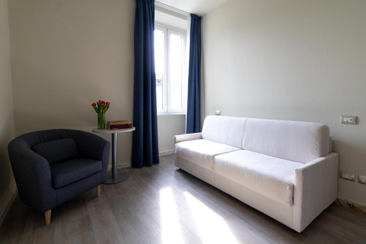 Doride Suites Boutique Hotel マリーナ・ディ・カッラーラ エクステリア 写真