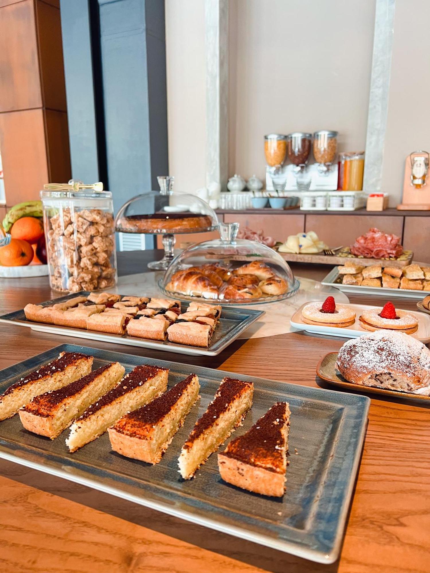 Doride Suites Boutique Hotel マリーナ・ディ・カッラーラ エクステリア 写真