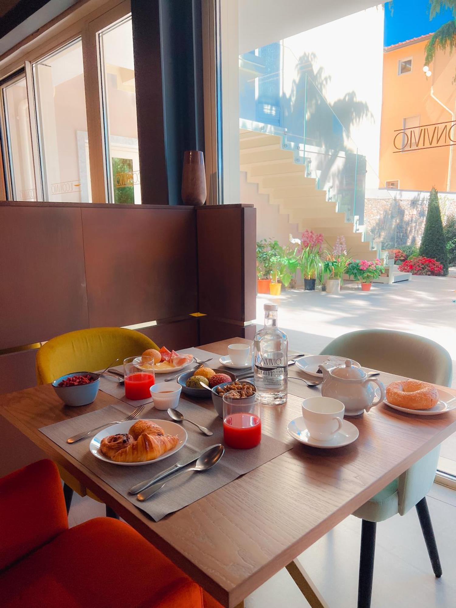 Doride Suites Boutique Hotel マリーナ・ディ・カッラーラ エクステリア 写真
