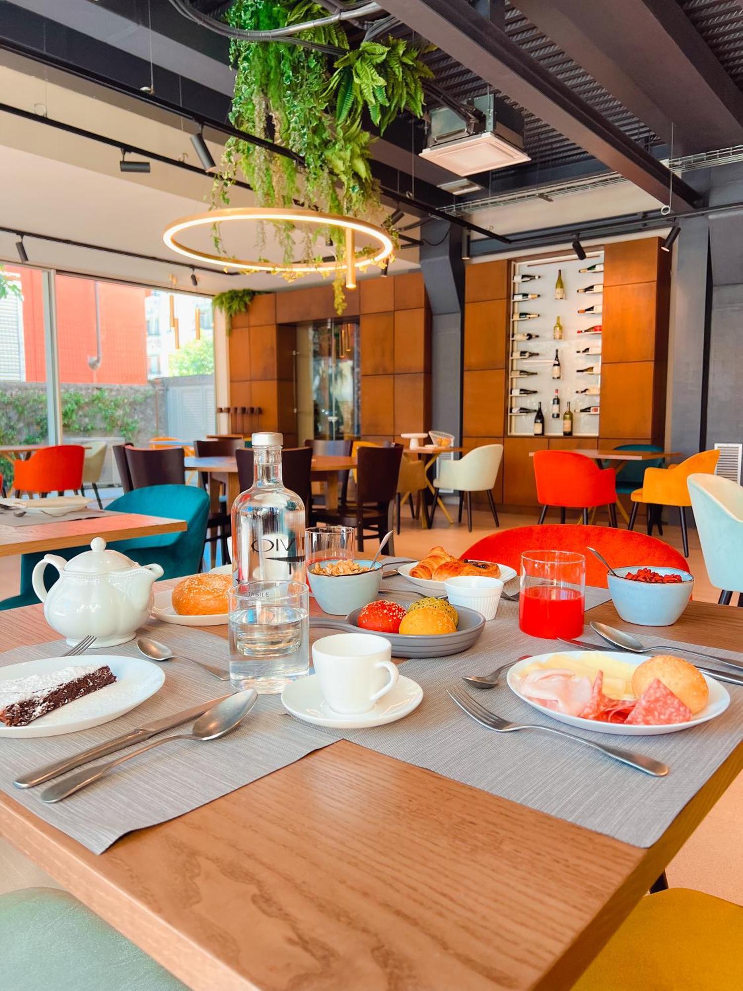 Doride Suites Boutique Hotel マリーナ・ディ・カッラーラ エクステリア 写真