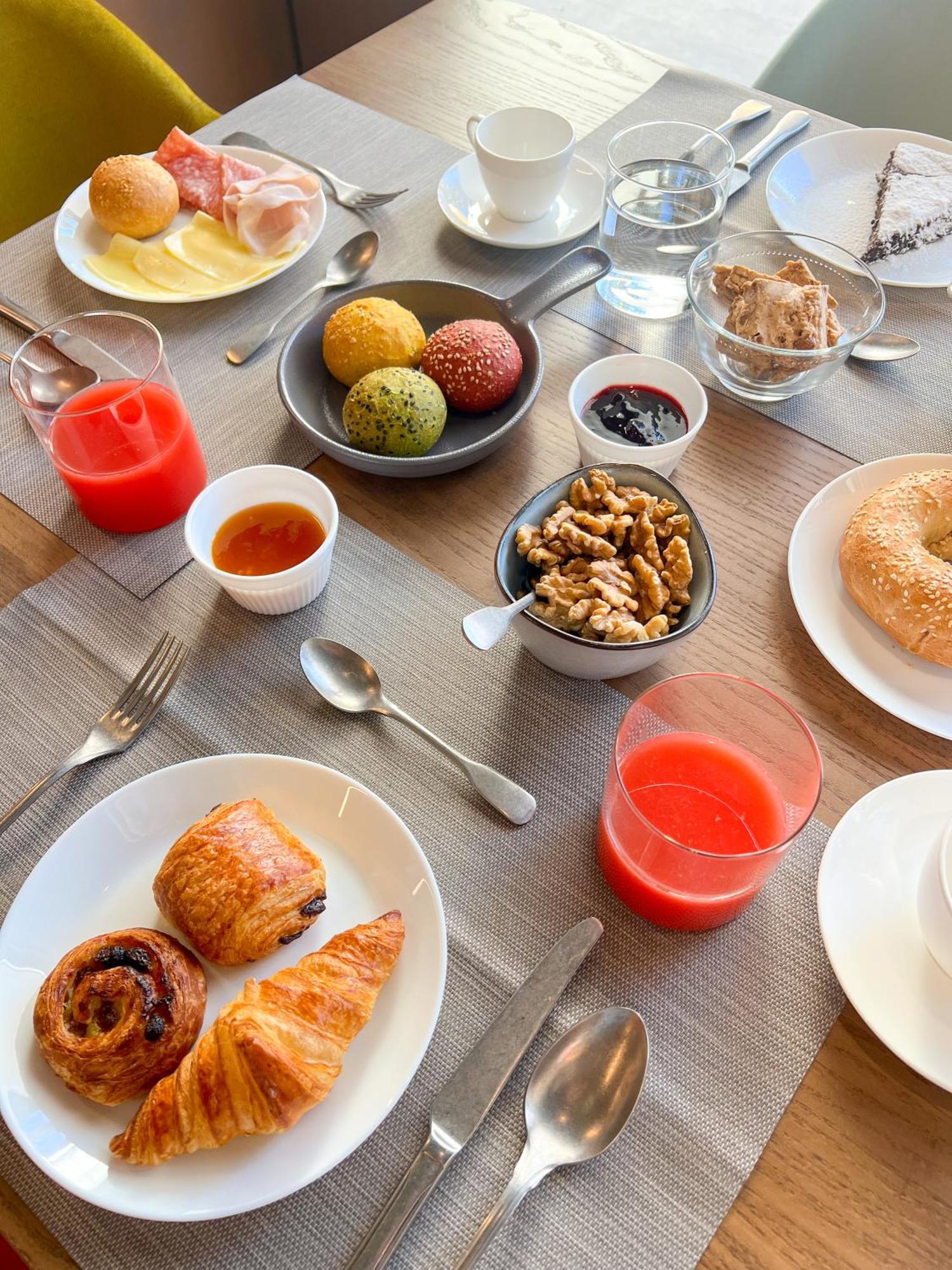 Doride Suites Boutique Hotel マリーナ・ディ・カッラーラ エクステリア 写真