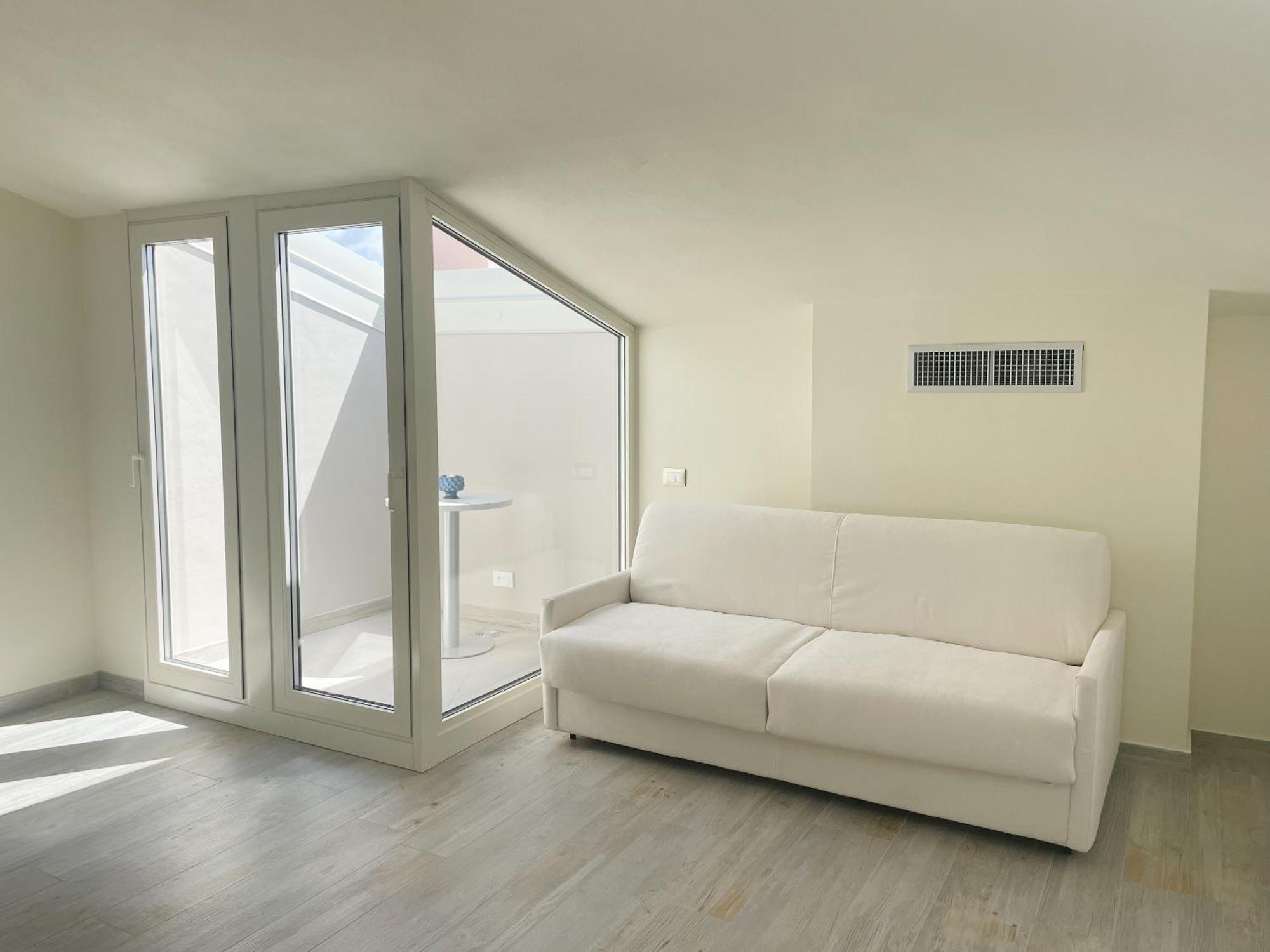 Doride Suites Boutique Hotel マリーナ・ディ・カッラーラ エクステリア 写真